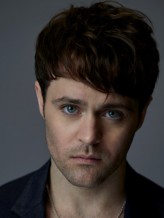 Joey Batey fotoğrafı