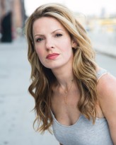 Kate Arrington fotoğrafı