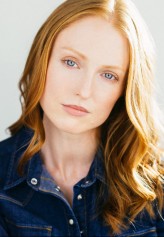 Emily  Bennett fotoğrafı