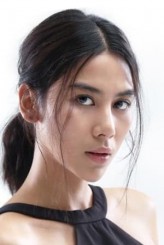 Adinda Thomas fotoğrafı