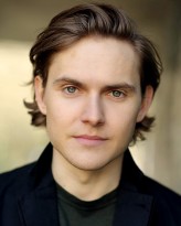 Oliver Coopersmith fotoğrafı