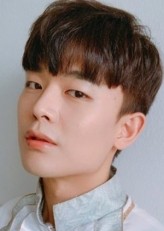 Jeong Jun-Hwan fotoğrafı