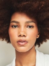 Iza Moreira fotoğrafı