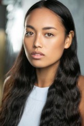 Izzy Jones fotoğrafı