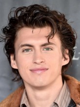 Dempsey Bryk fotoğrafı