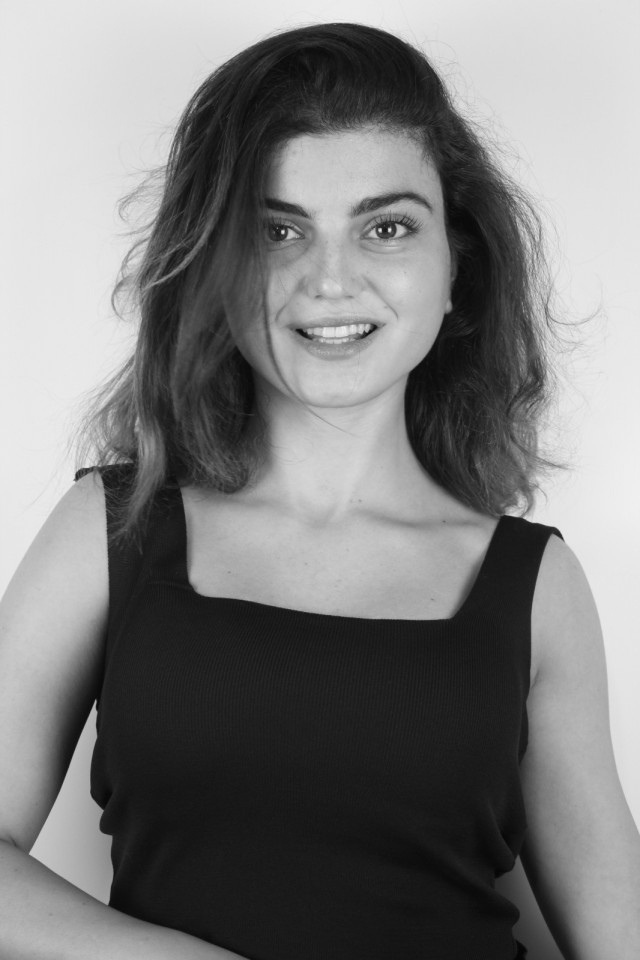 Demet Öz Fotoğrafı