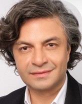 Çınar Oskay fotoğrafı