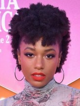 Alyah Chanelle Scott fotoğrafı