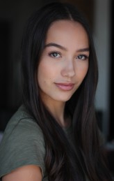 Jasmine Vega fotoğrafı