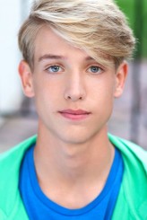 Jake Satow fotoğrafı