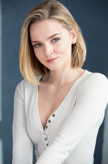 Hallea Jones fotoğrafı