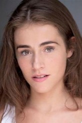 Carly-Sophia Davies fotoğrafı