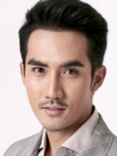 Krittarit Butprom fotoğrafı