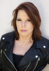 Julie Dolan fotoğrafı