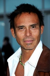 Raoul Max Trujillo fotoğrafı