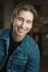 Lee Poichuk fotoğrafı