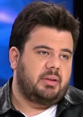 Eser Yenenler fotoğrafı