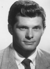 Dewey Martin fotoğrafı