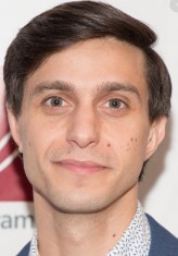 Gideon Glick fotoğrafı