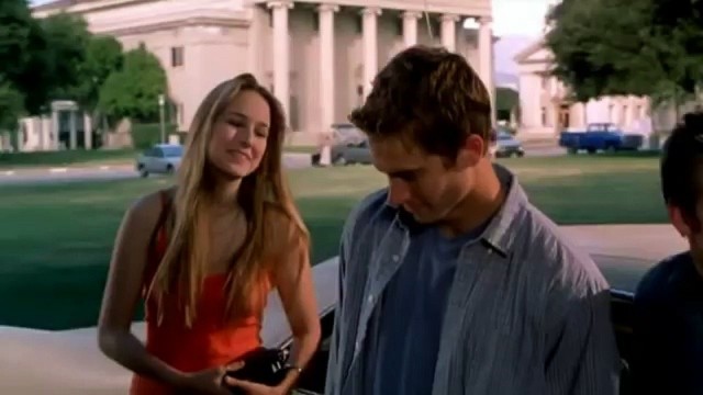 Asla Yabancılarla Oynama Fotoğrafı