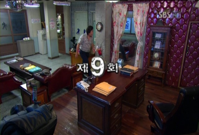 Money's Warfare Fotoğrafı