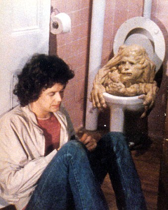 Basket Case Fotoğrafları 5