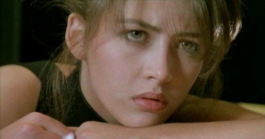 Mes Nuits Sont Plus Belles Que Vos Jours Fotoğrafı