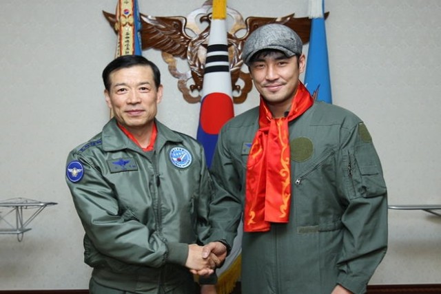 R2B: Return to Base Fotoğrafı