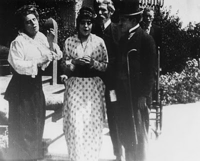 Caught in A Cabaret Fotoğrafı