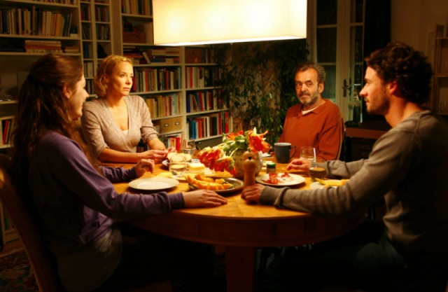 Die Fremde Familie Fotoğrafları 13