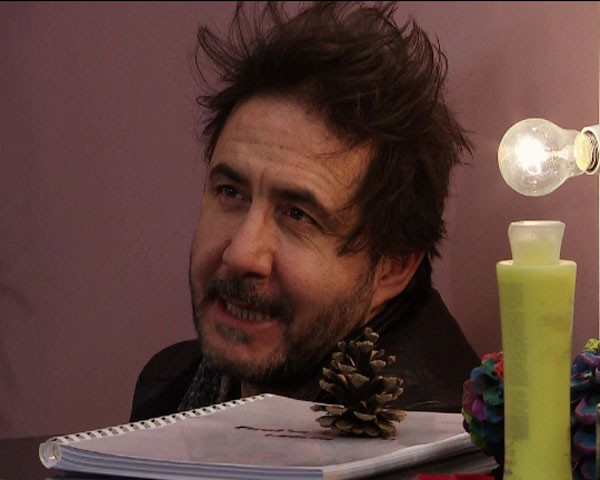 Yalan Dünya Fotoğrafı