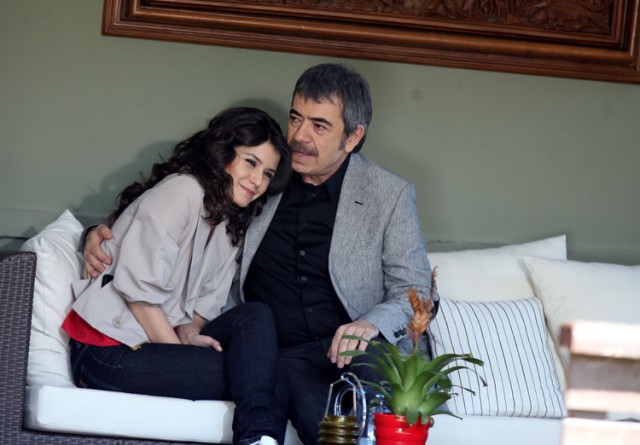 Aşk-ı Memnu Fotoğrafı