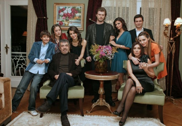 Aşk-ı Memnu Fotoğrafı