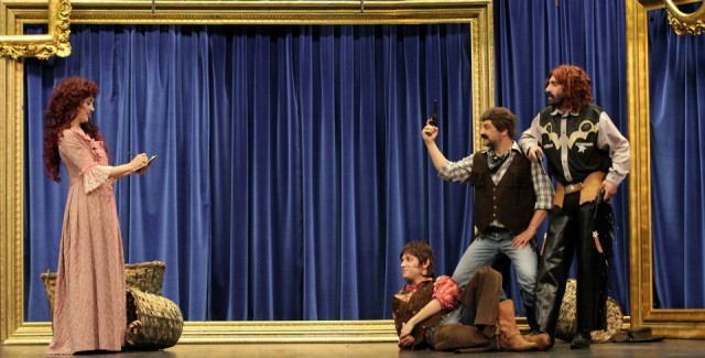 İnsanlar Alemi Fotoğrafı