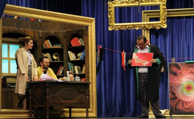 İnsanlar Alemi Fotoğrafı