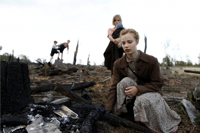 Savaşın Gölgesinde Fotoğrafı