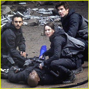 Açlık Oyunları: Alaycı Kuş Bölüm 1 Fotoğrafı