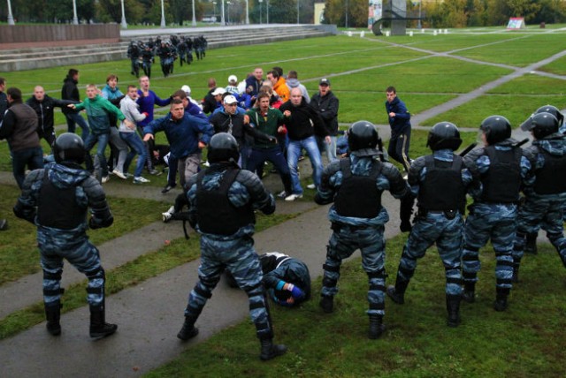 Kicking Off Fotoğrafı