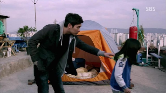 God’s Gift – 14 Days Fotoğrafı