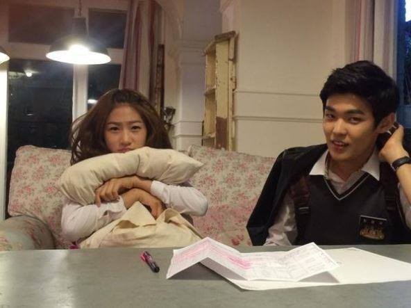 Hi! School - Love On Fotoğrafı