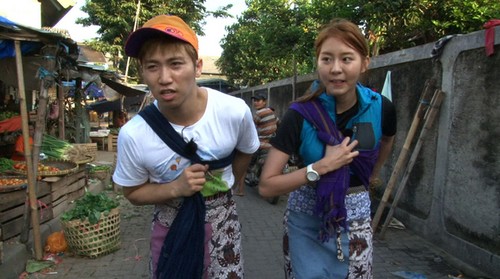 Yalın Ayak Arkadaşlar fotoğrafı