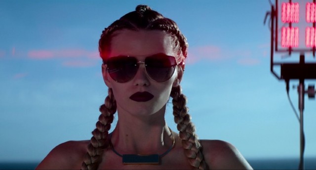 Neon Şeytan Fotoğrafı