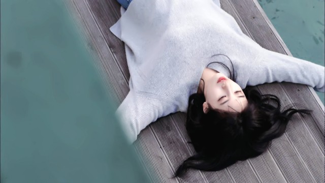 Uncontrollably Fond Fotoğrafı