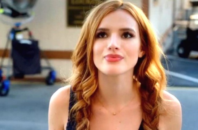 Famous in Love Fotoğrafı