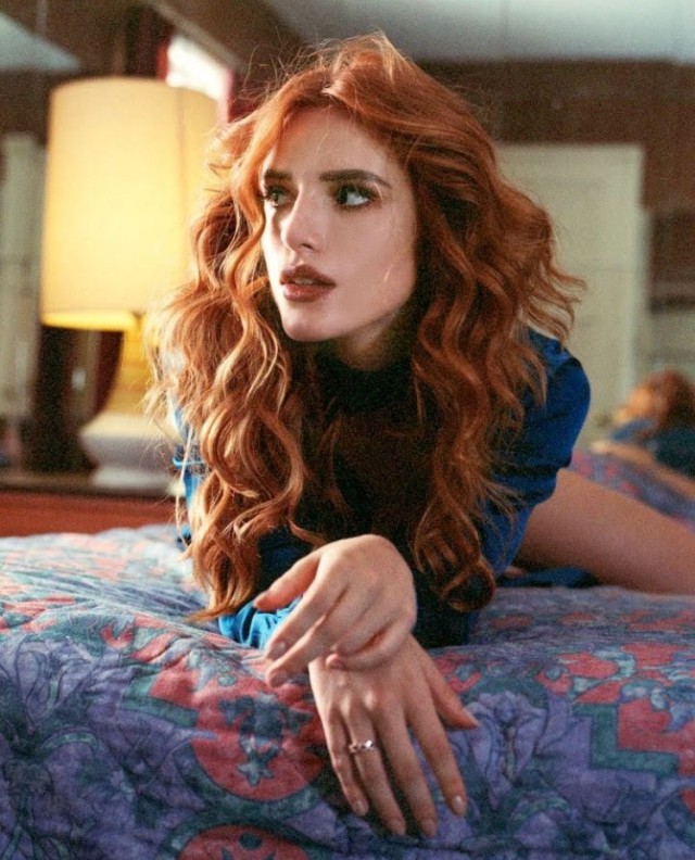 Famous in Love Fotoğrafı