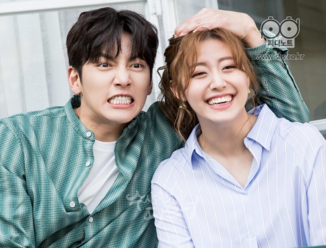Suspicious Partner Fotoğrafı