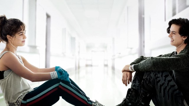 Five Feet Apart Fotoğrafı