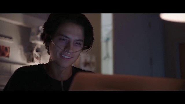 Five Feet Apart Fotoğrafı