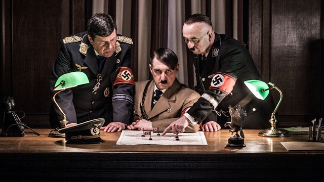 Hitler'in Kötülük Çemberi Fotoğrafı