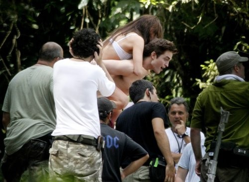 Alacakaranlık Efsanesi: Şafak Vakti Bölüm 1 Fotoğrafı